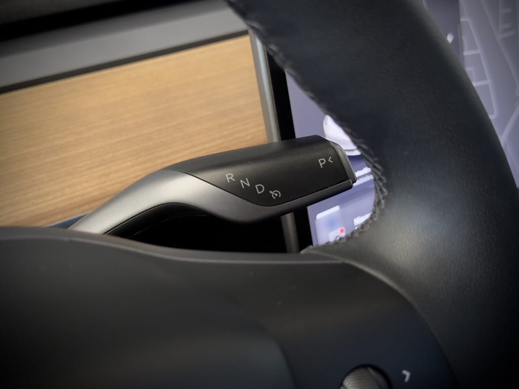 Tesla Model 3 — foto 35