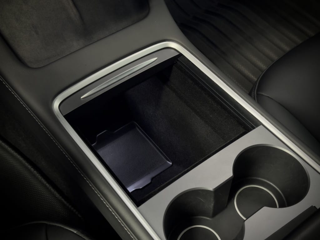 Tesla Model 3 — foto 39
