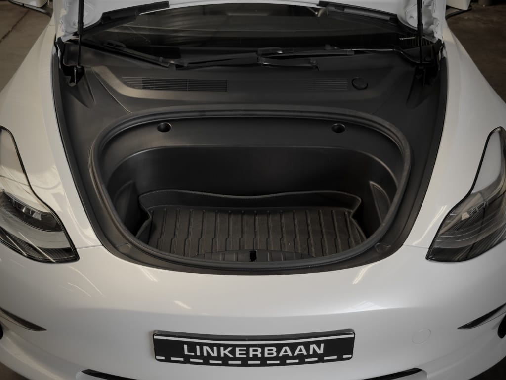 Tesla Model 3 — foto 41