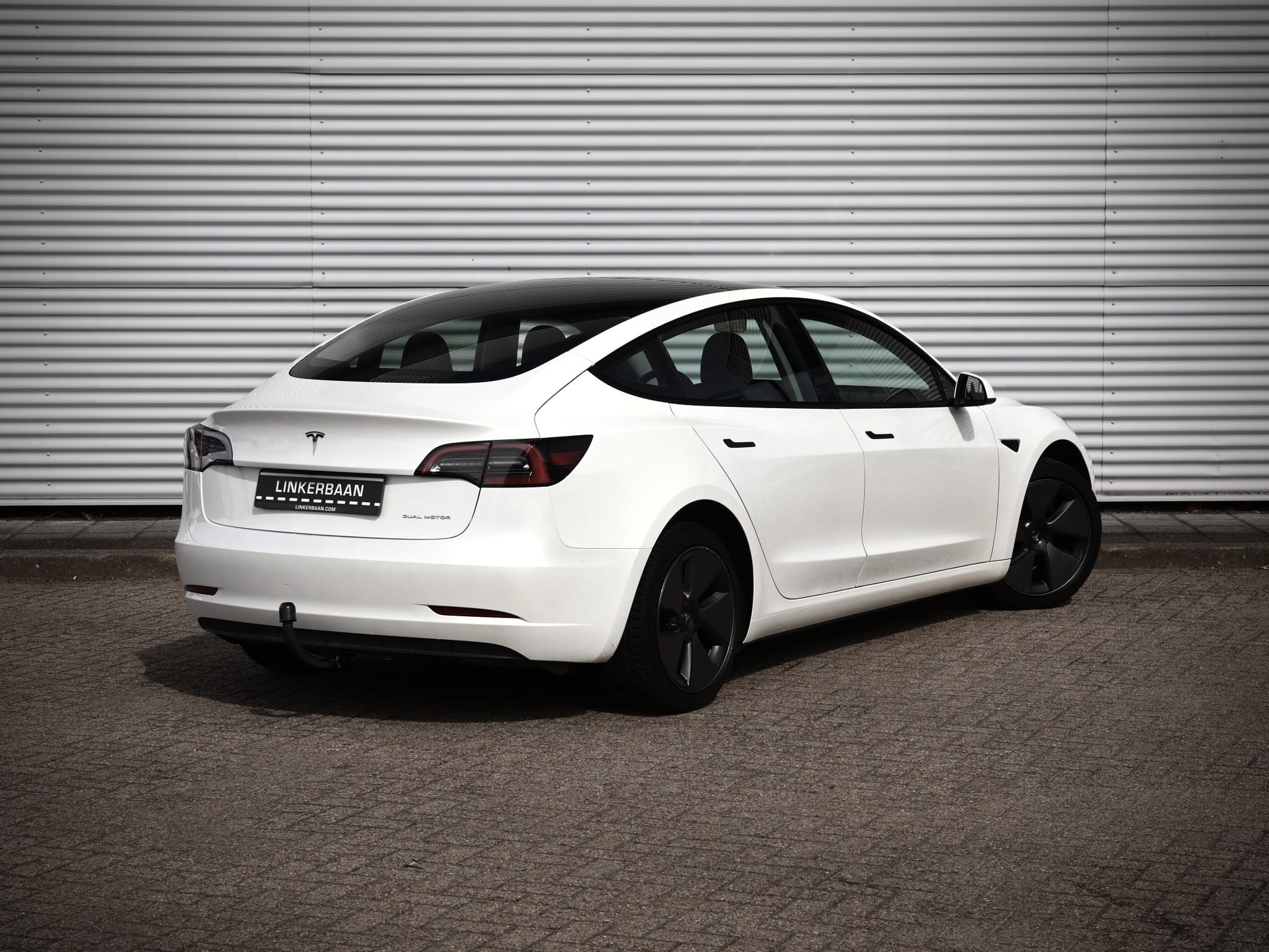 Tesla Model 3 — foto 45