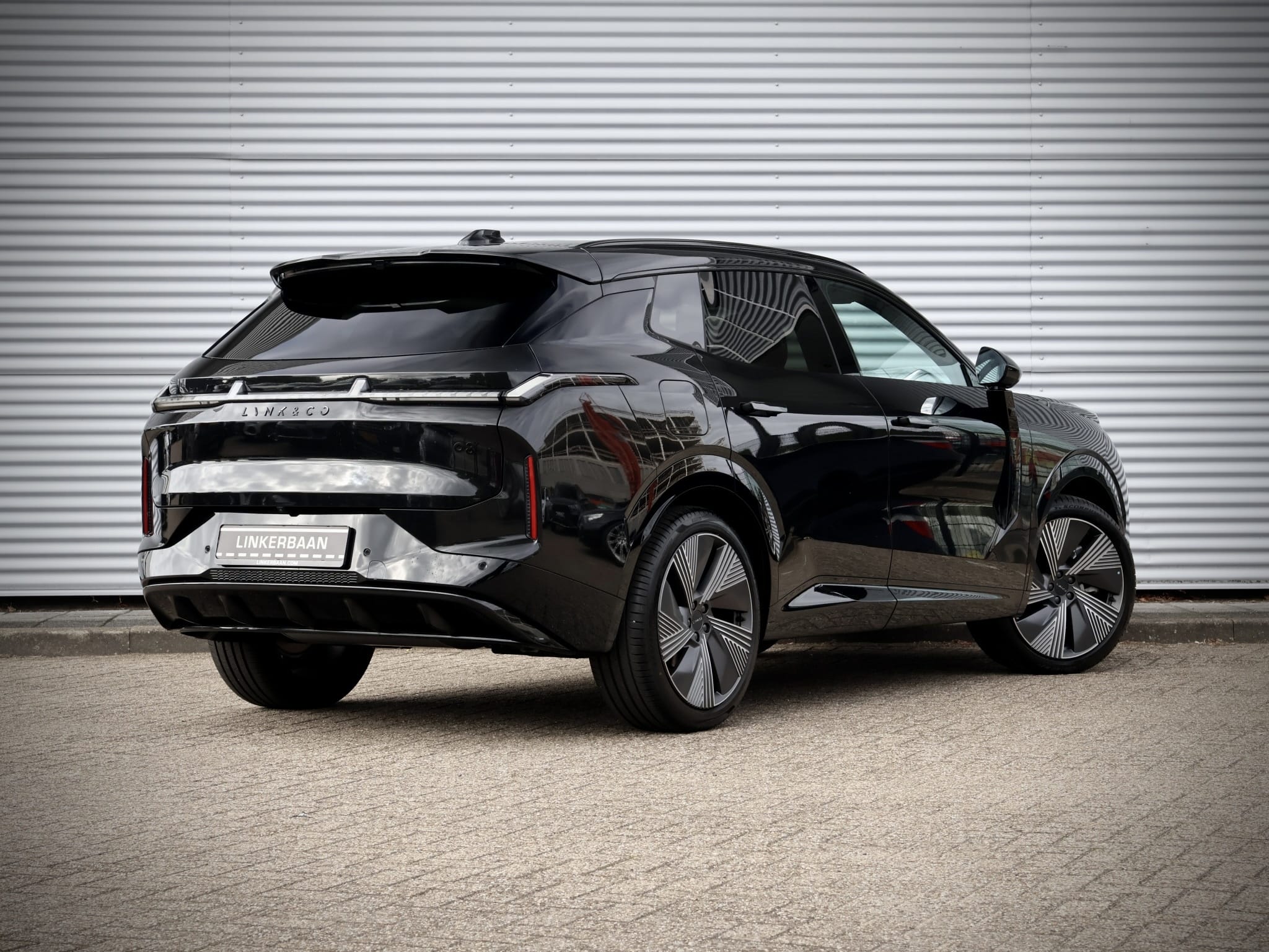 Lynk & Co 08 — foto 3