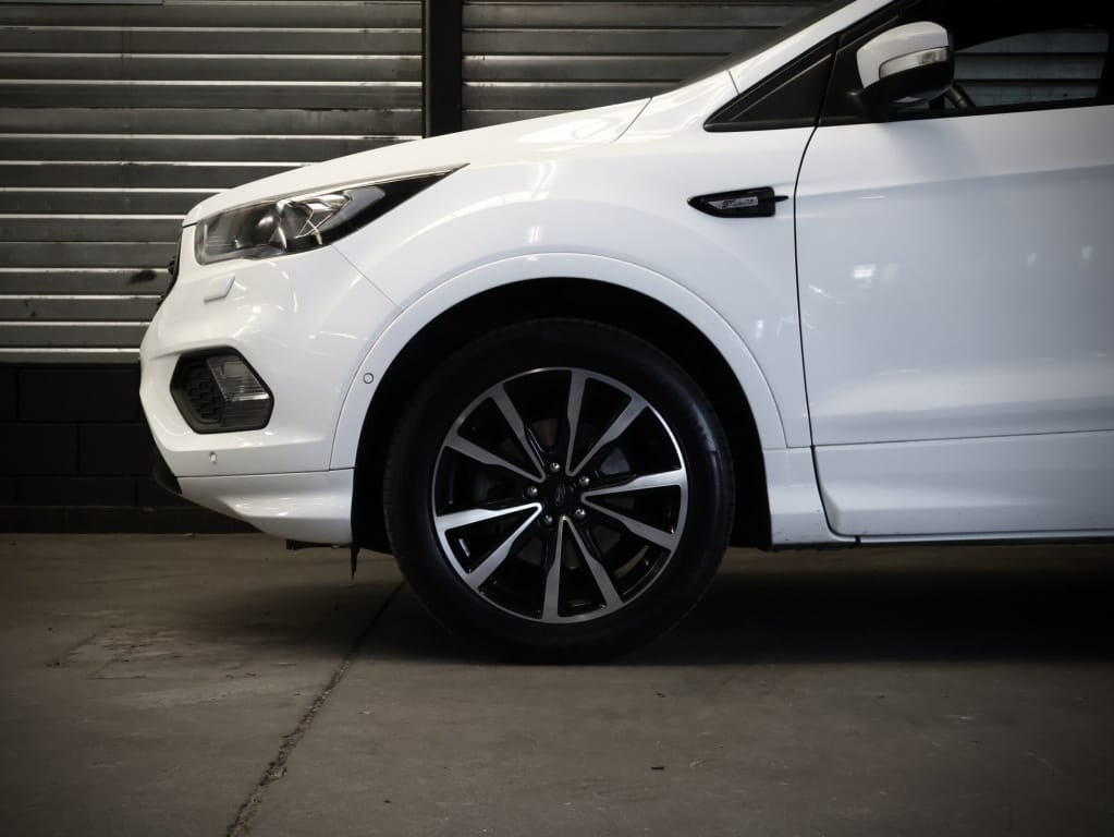 Ford Kuga — foto 7