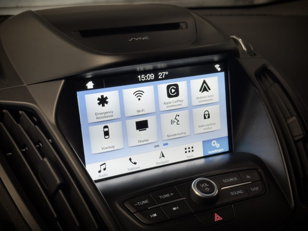 Ford Kuga — foto 19