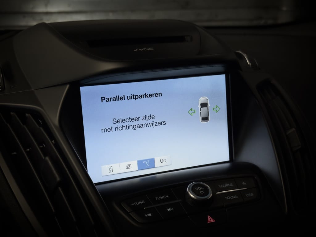 Ford Kuga — foto 22