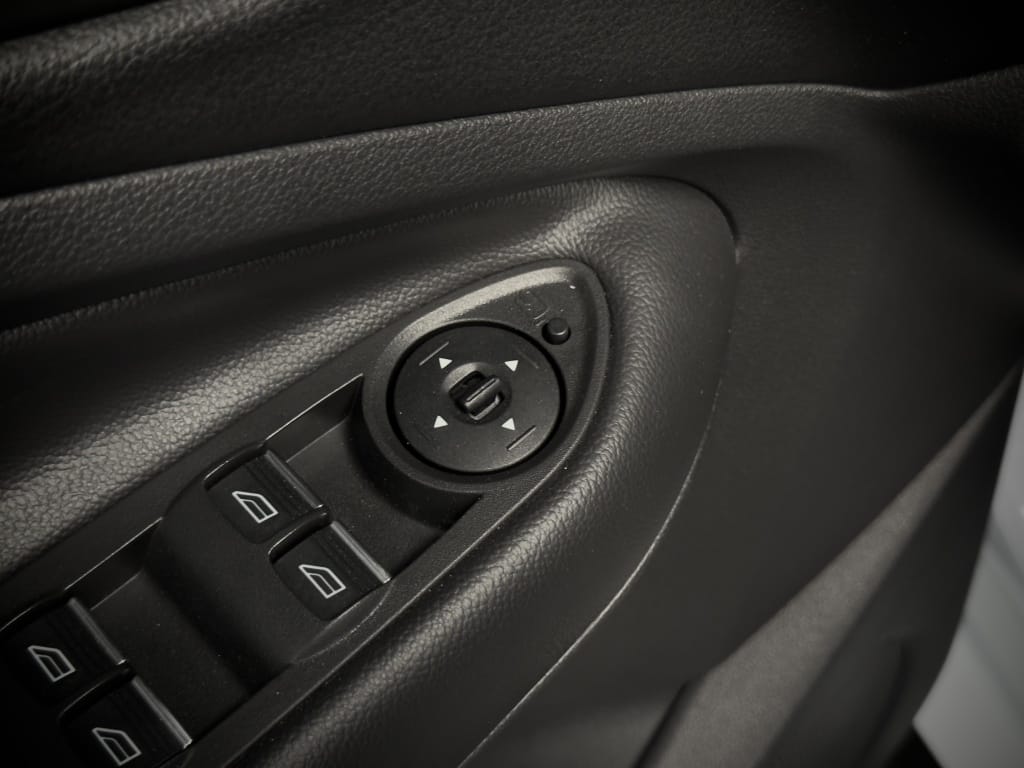 Ford Kuga — foto 29