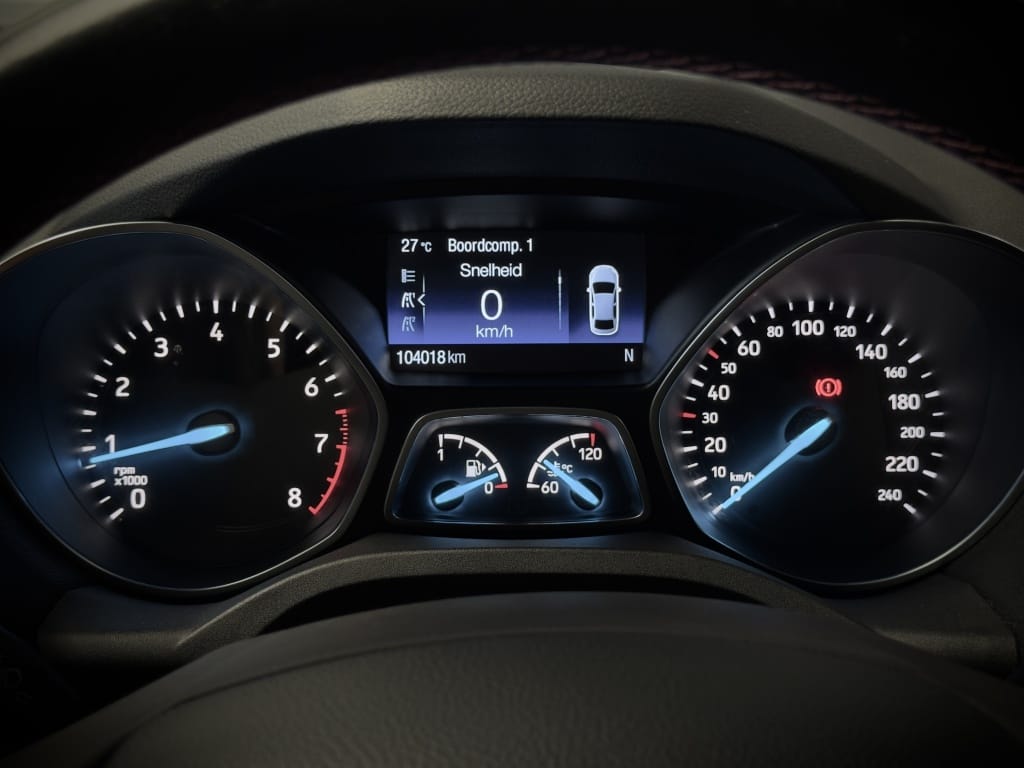 Ford Kuga — foto 31