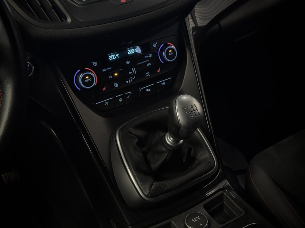 Ford Kuga — foto 41