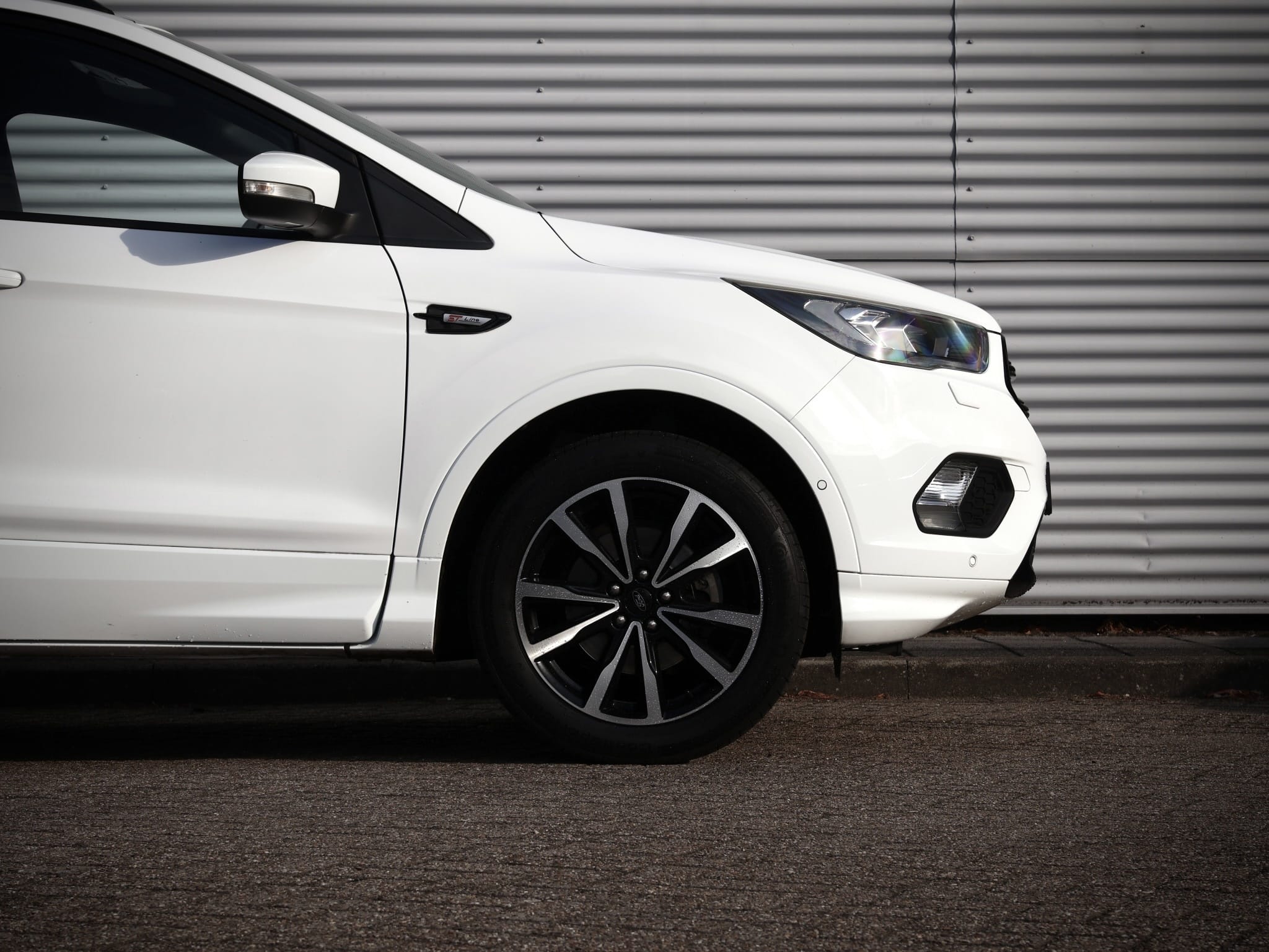 Ford Kuga — foto 12