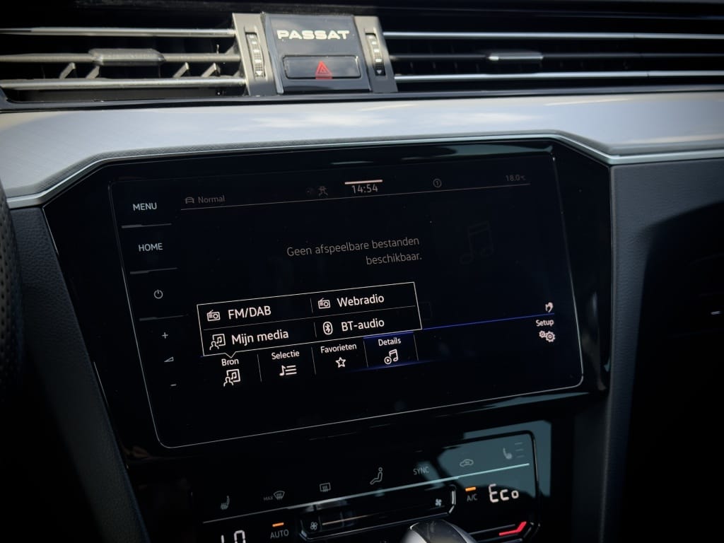 Volkswagen Passat — foto 25