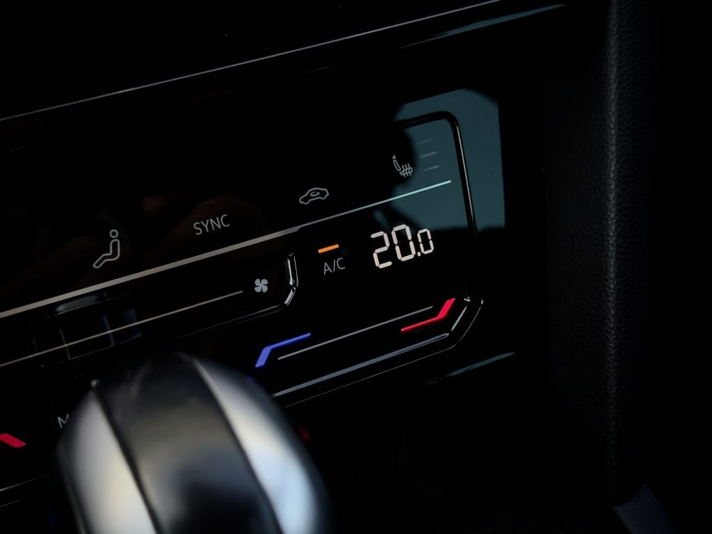 Volkswagen Passat — foto 27