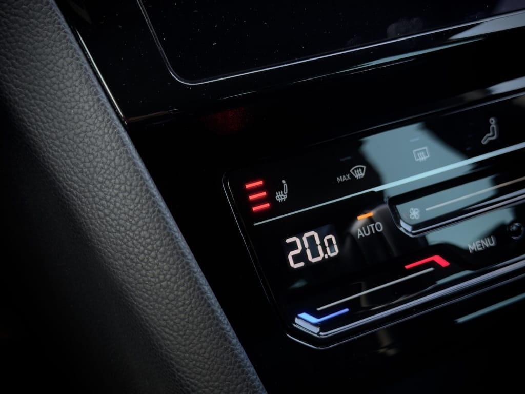 Volkswagen Passat — foto 28