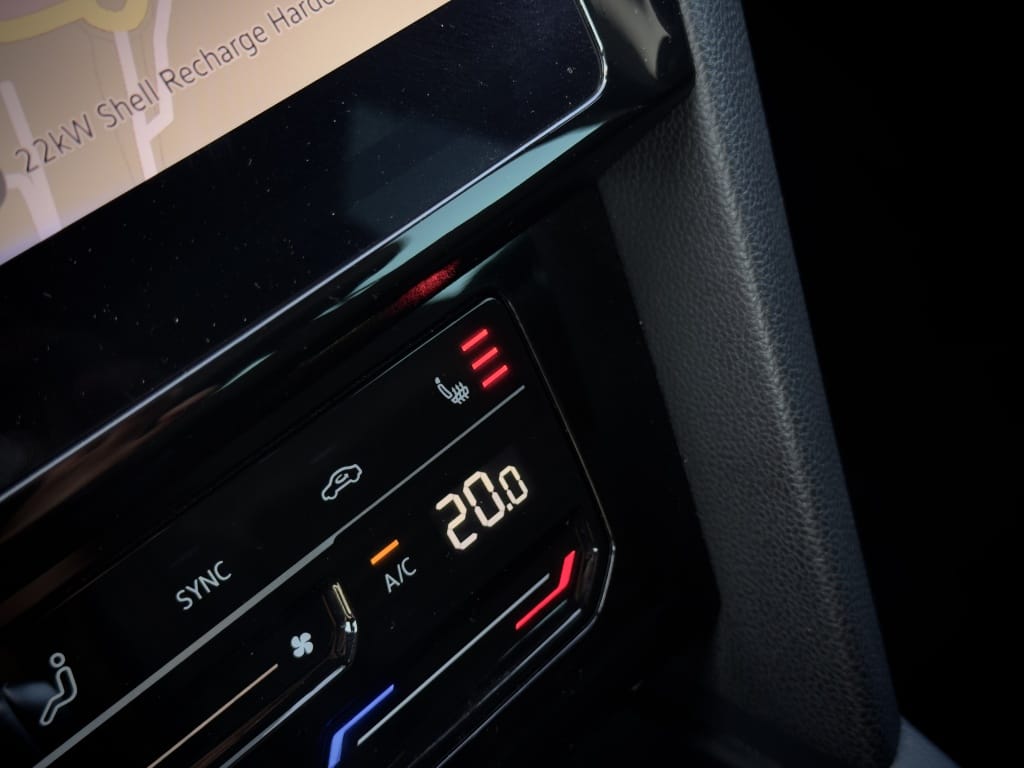 Volkswagen Passat — foto 29