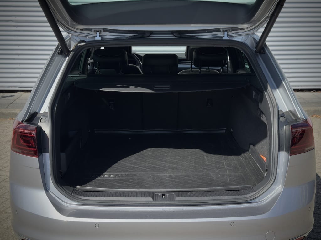 Volkswagen Passat — foto 49