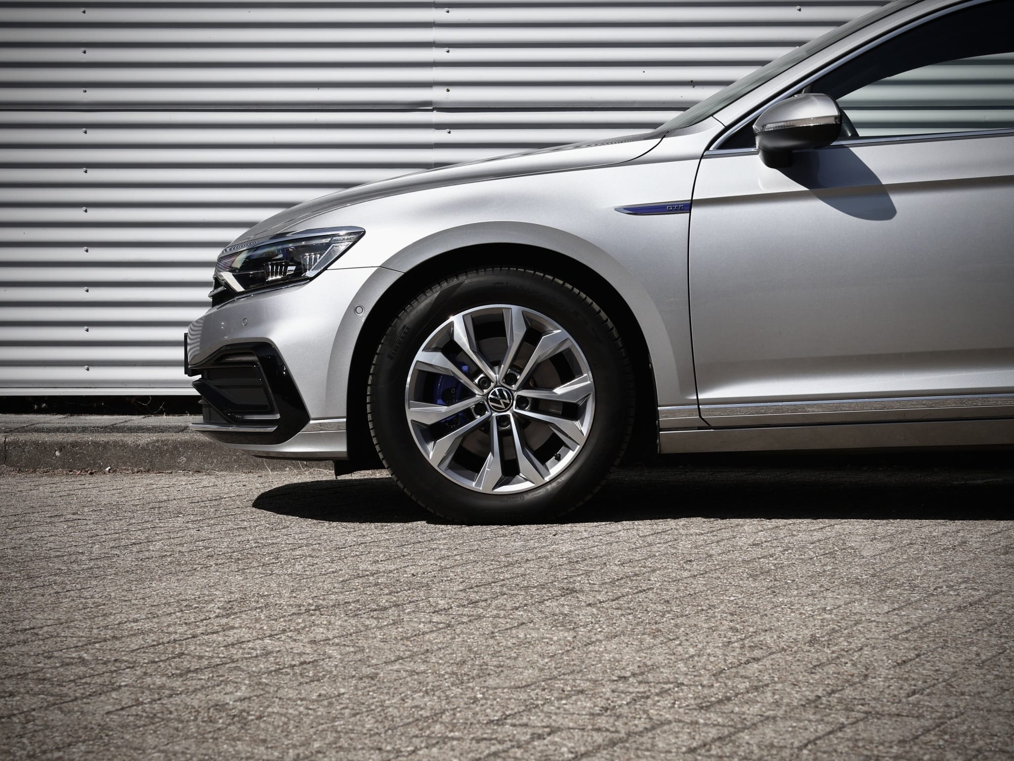 Volkswagen Passat — foto 11