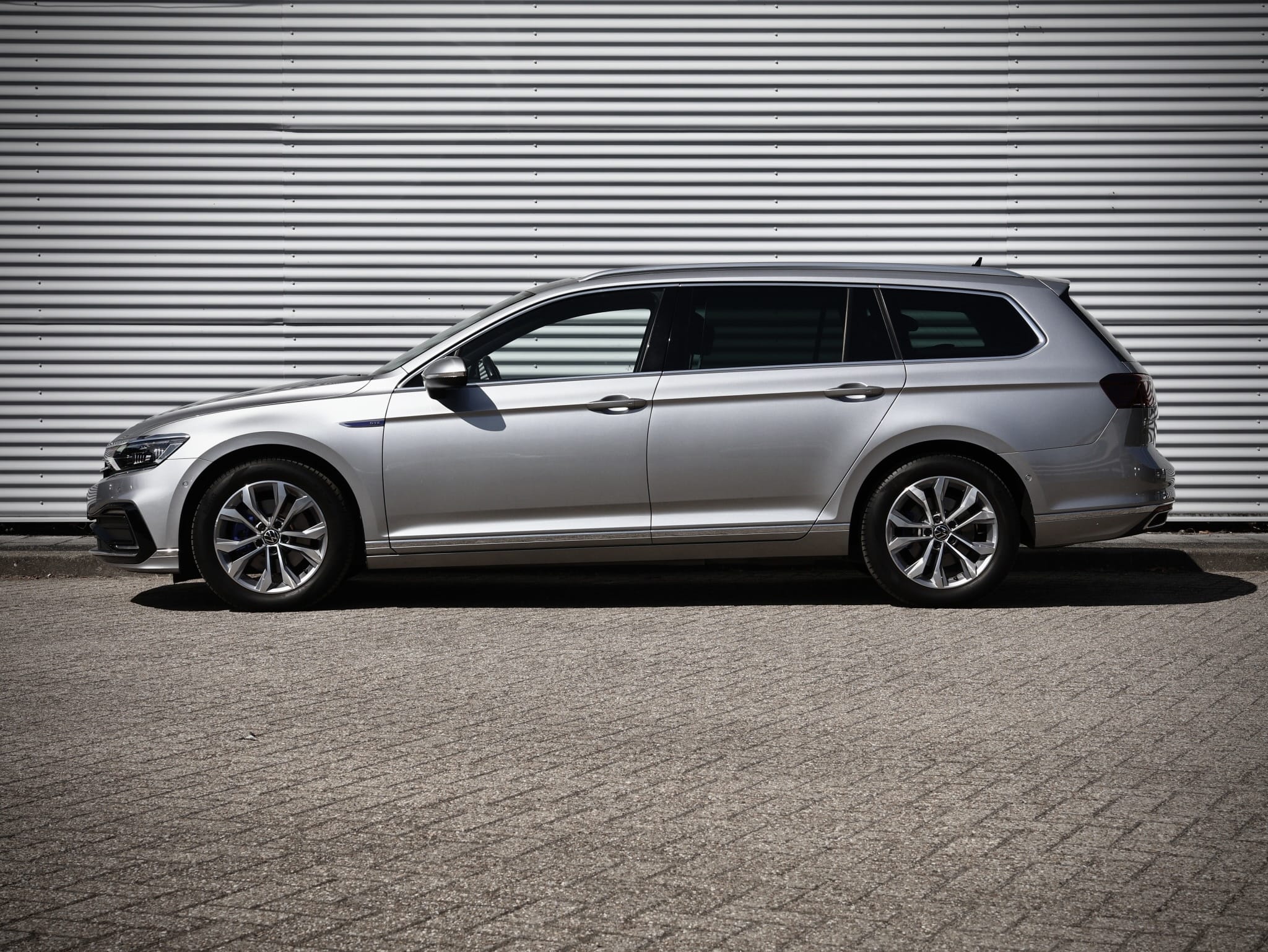 Volkswagen Passat — foto 12