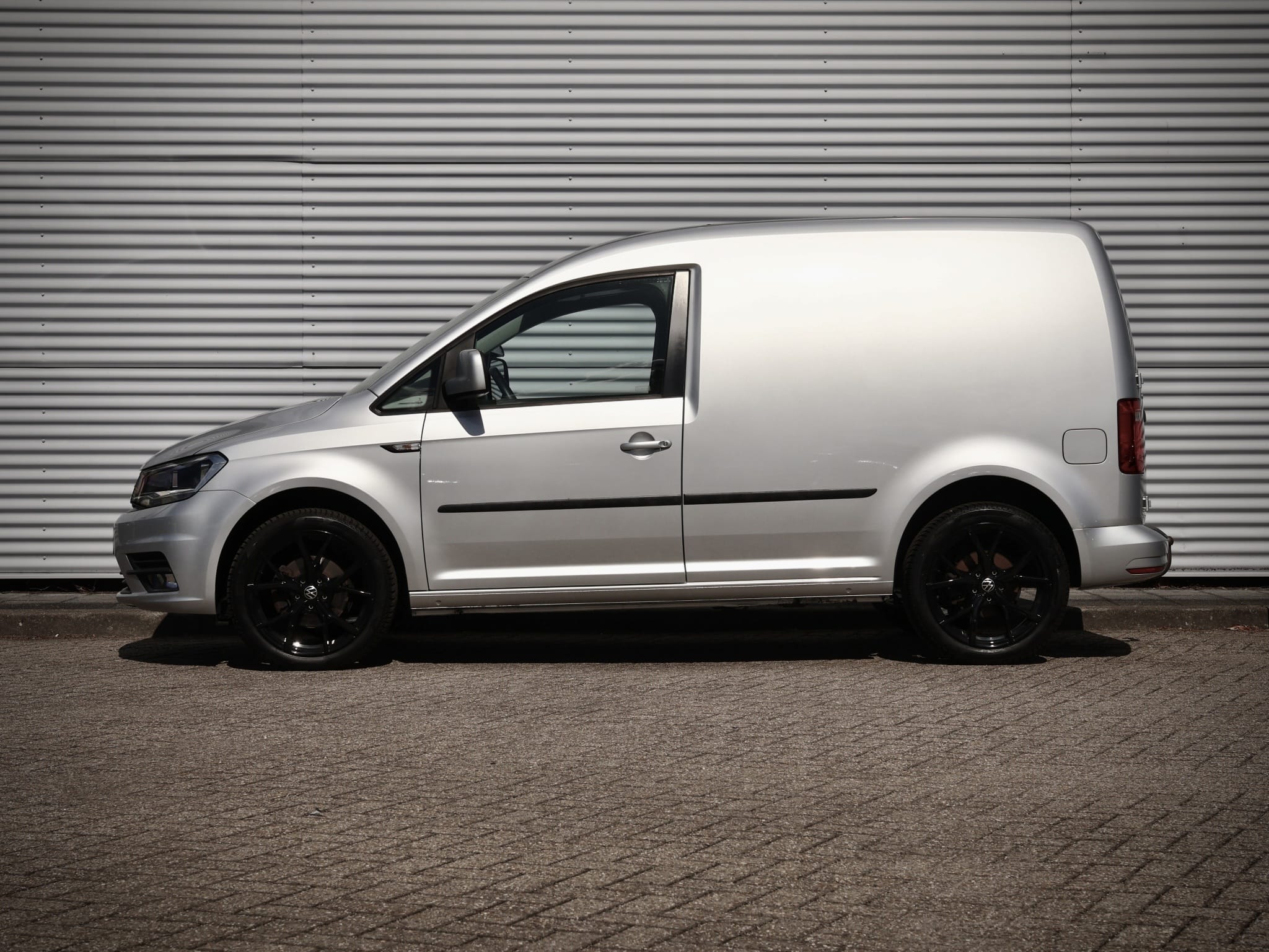Volkswagen Caddy — foto 8