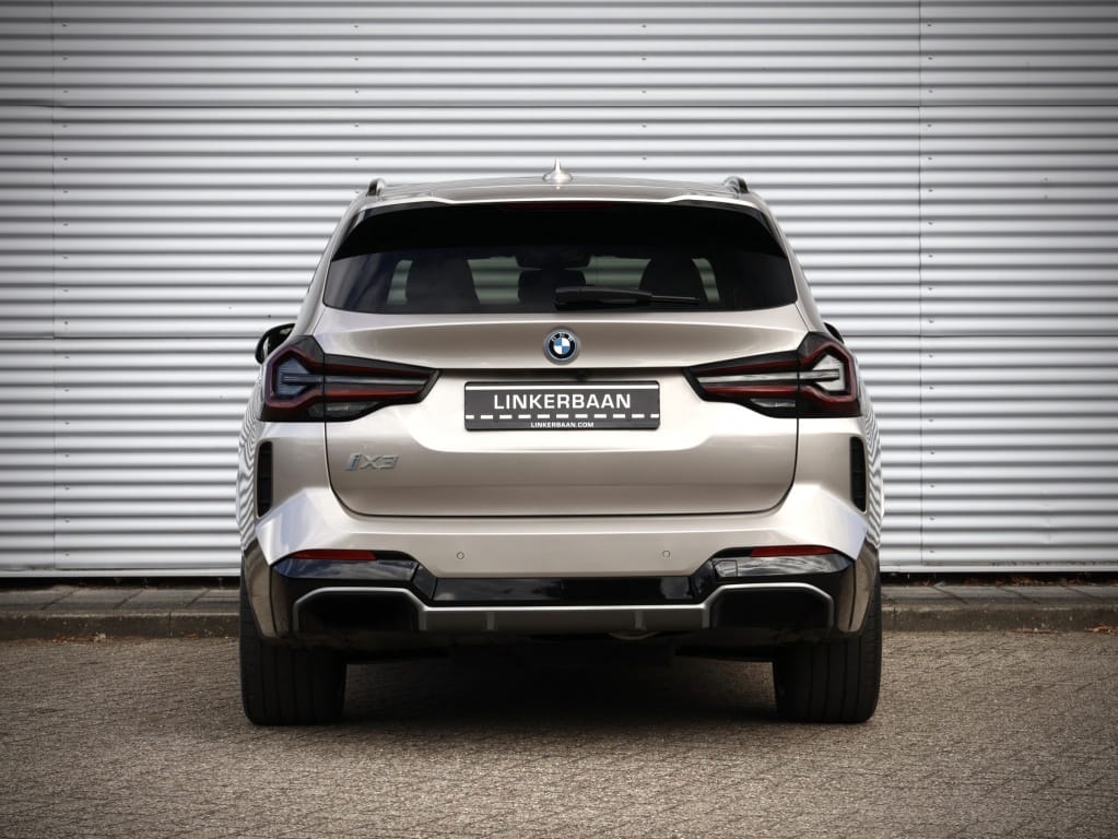 BMW iX3 — foto 14