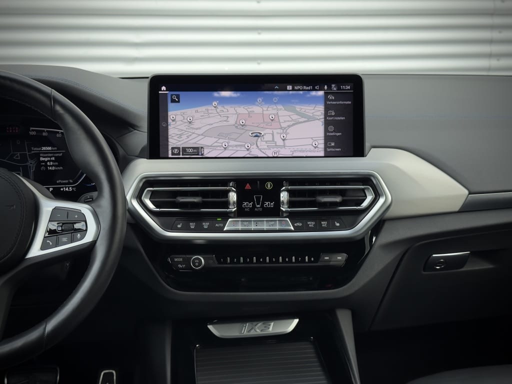 BMW iX3 — foto 18