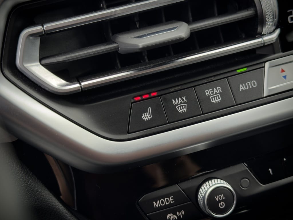 BMW iX3 — foto 29