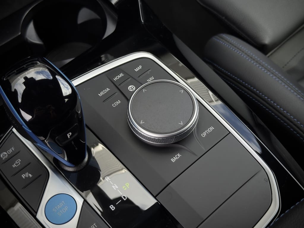 BMW iX3 — foto 37