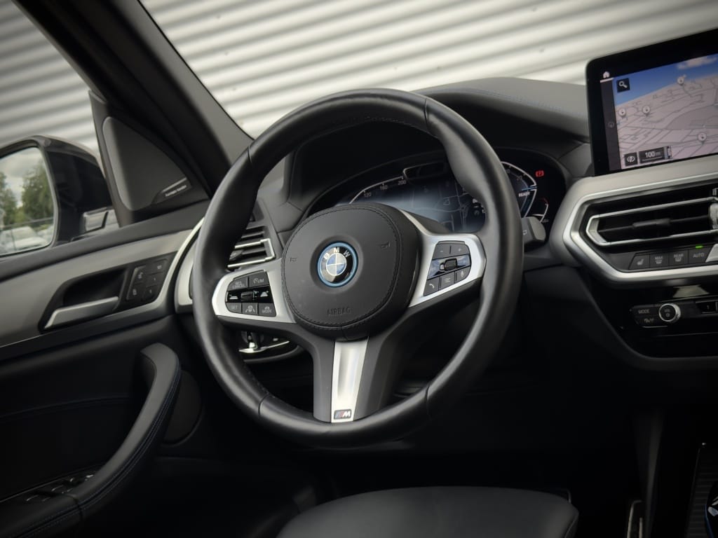 BMW iX3 — foto 45