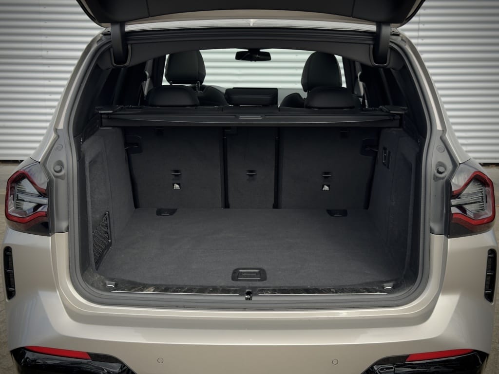 BMW iX3 — foto 55