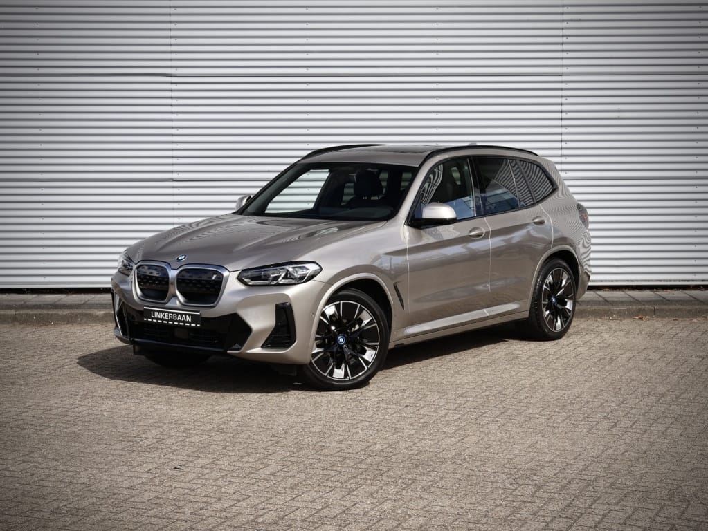 BMW iX3 — foto 56