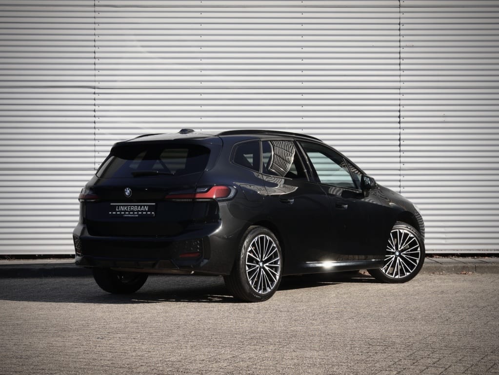 BMW 2 Active Tourer — foto 3