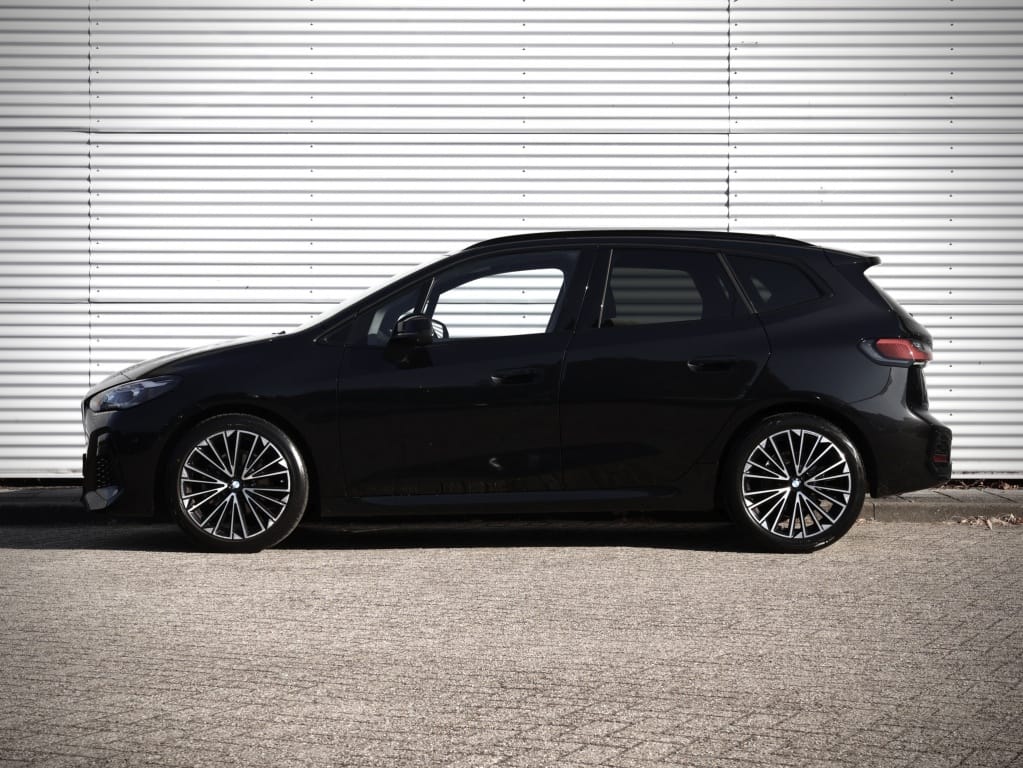 BMW 2 Active Tourer — foto 11
