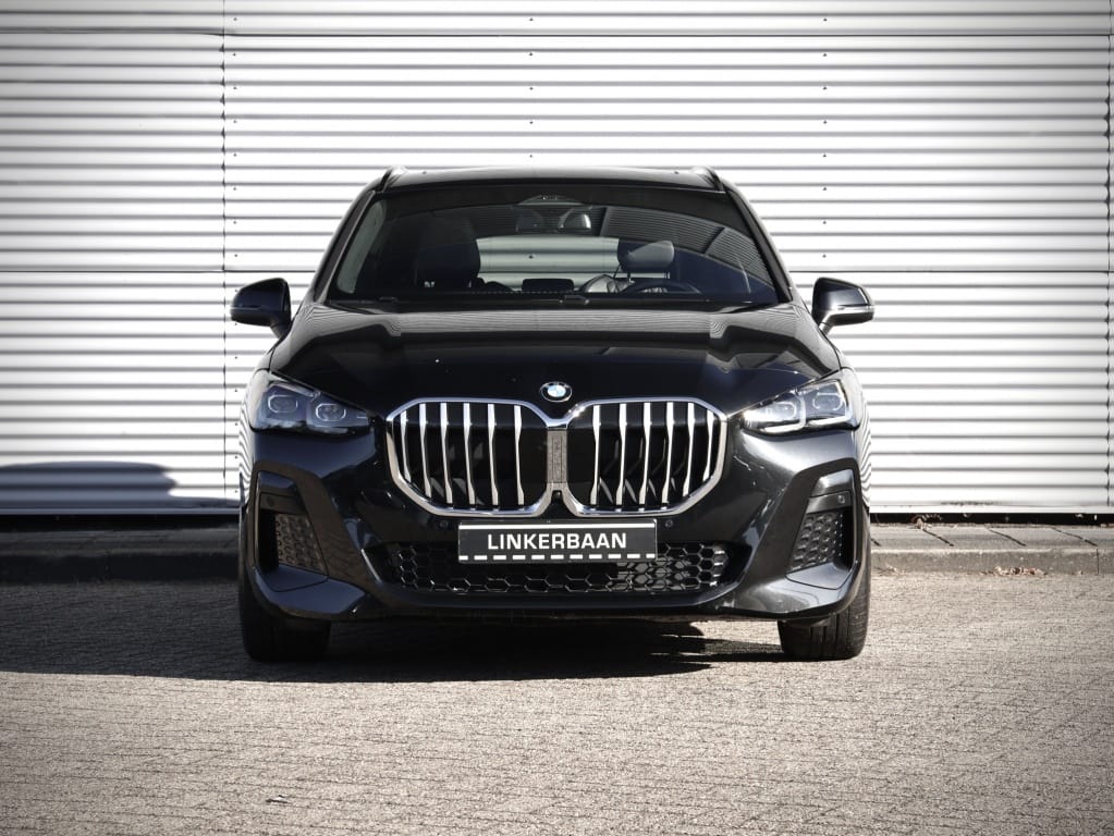 BMW 2 Active Tourer — foto 12