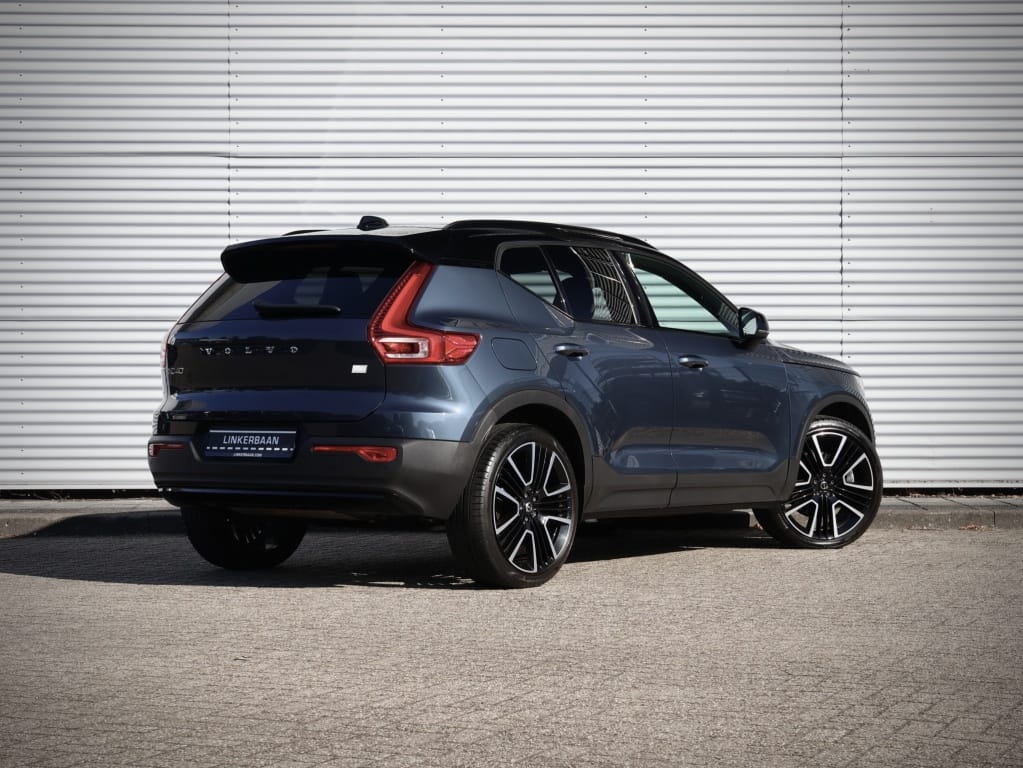 Volvo XC40 — foto 4