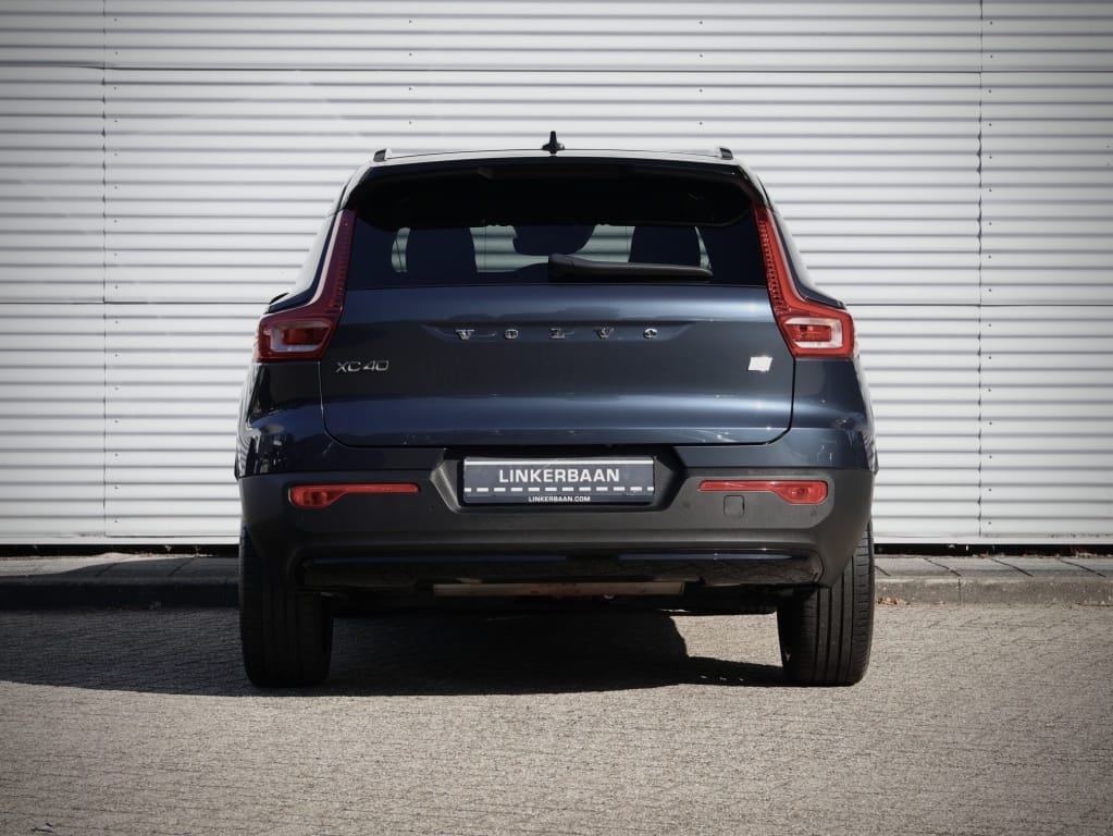 Volvo XC40 — foto 14