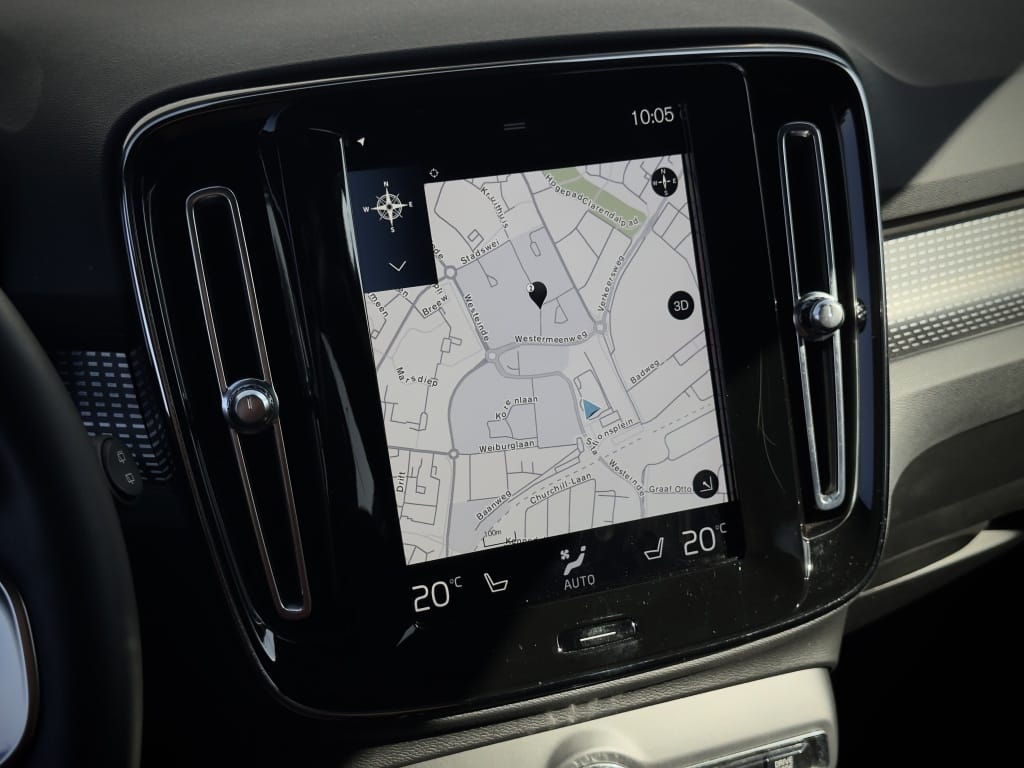 Volvo XC40 — foto 19