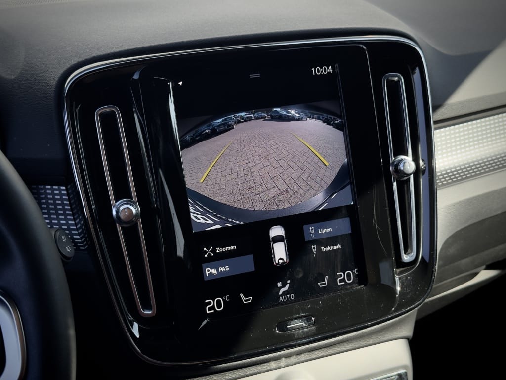 Volvo XC40 — foto 20