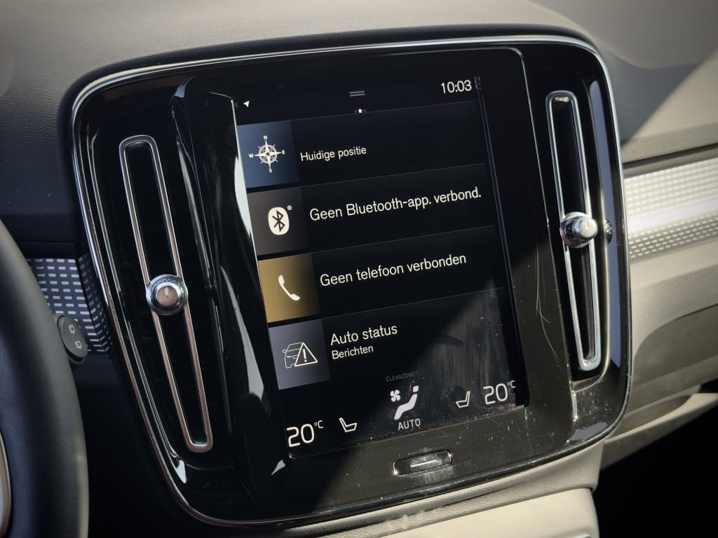Volvo XC40 — foto 21