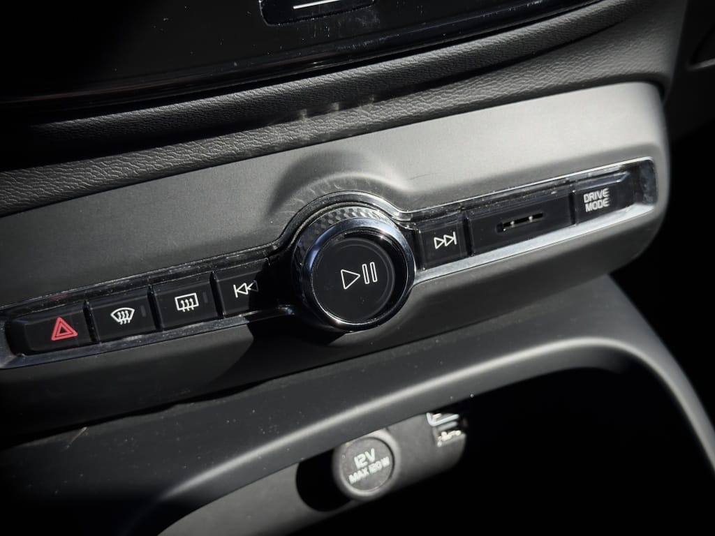 Volvo XC40 — foto 34