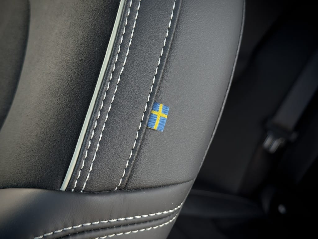 Volvo XC40 — foto 42