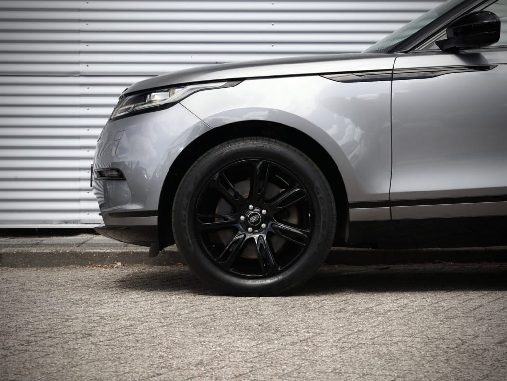 Land Rover Range Rover Velar — foto 11