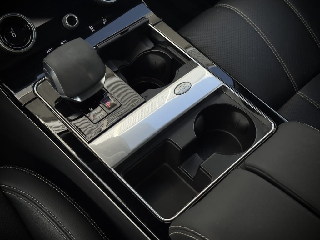 Land Rover Range Rover Velar — foto 32