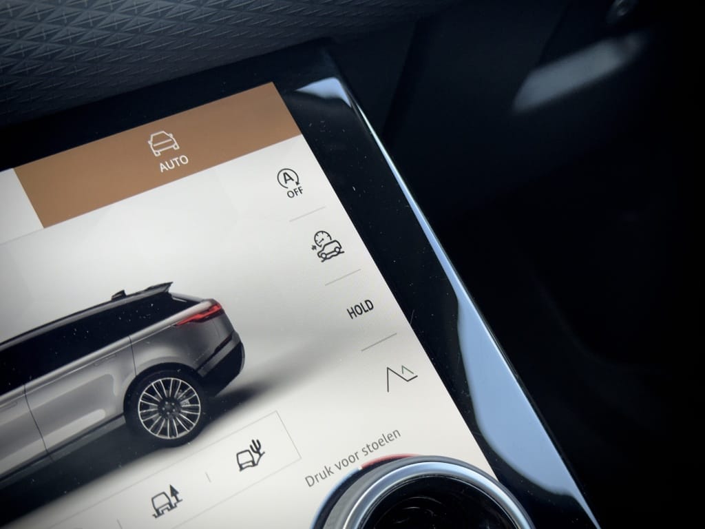 Land Rover Range Rover Velar — foto 37