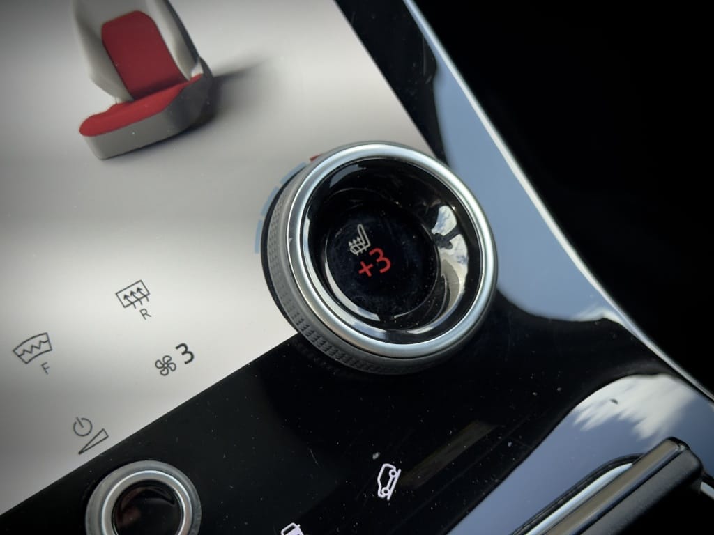 Land Rover Range Rover Velar — foto 40