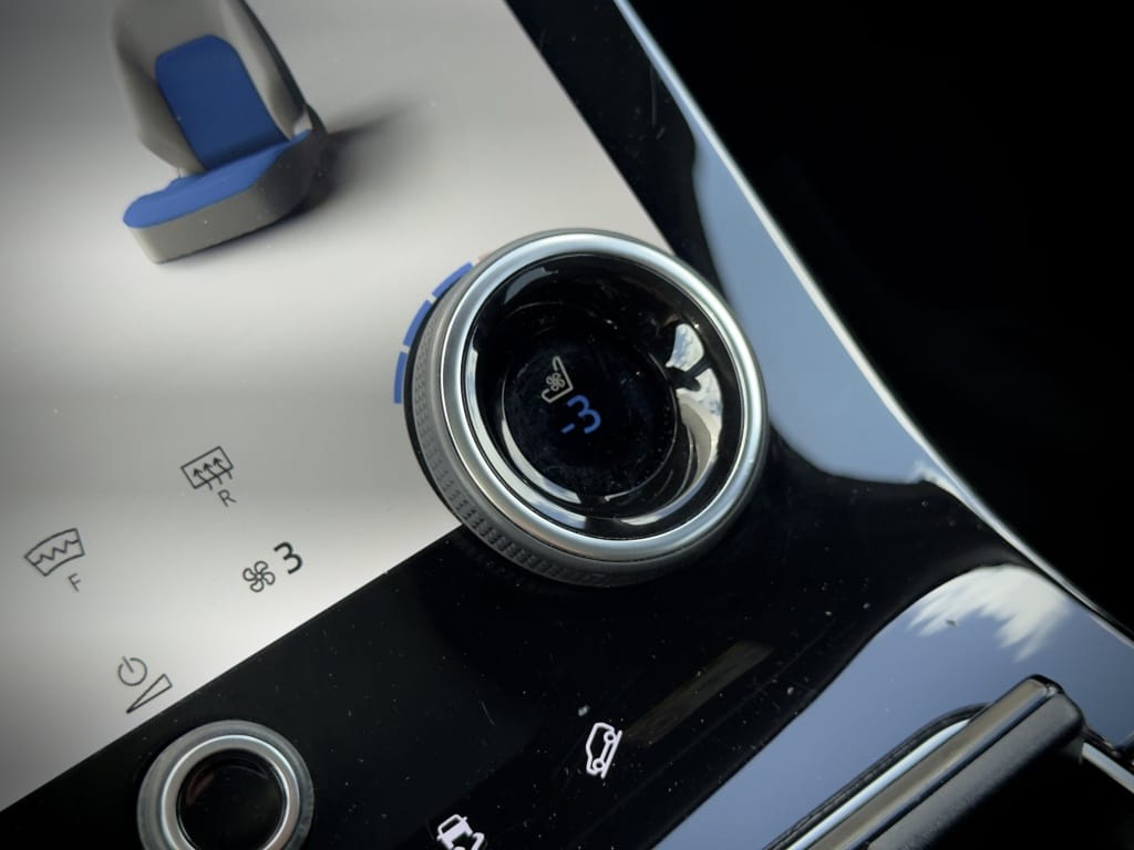 Land Rover Range Rover Velar — foto 41