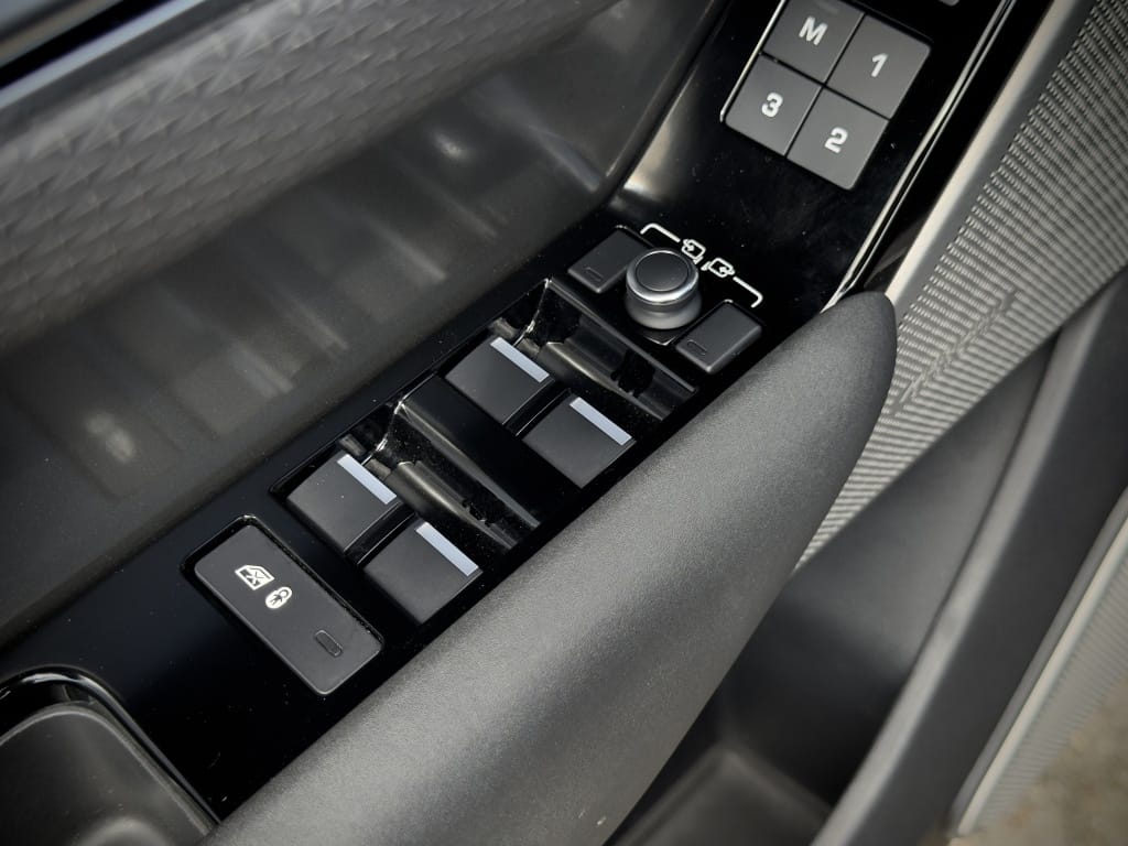 Land Rover Range Rover Velar — foto 44