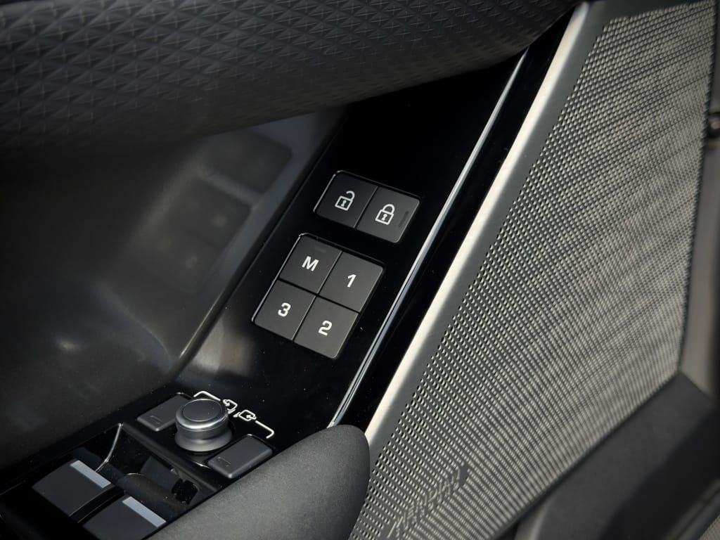 Land Rover Range Rover Velar — foto 45