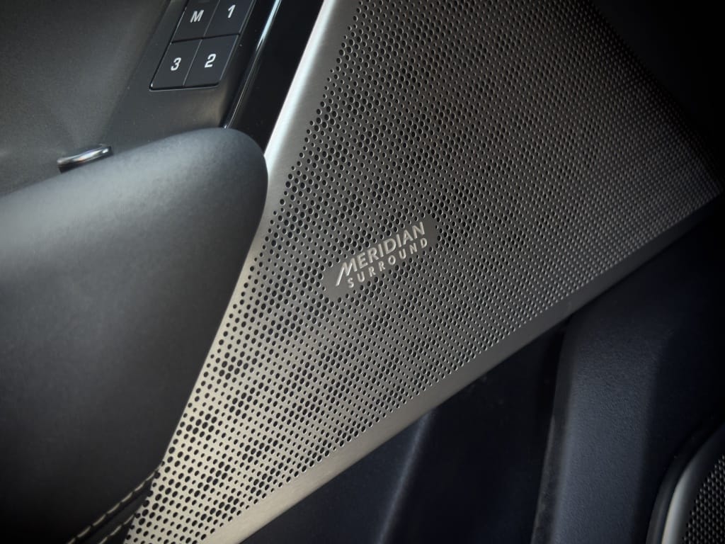 Land Rover Range Rover Velar — foto 46