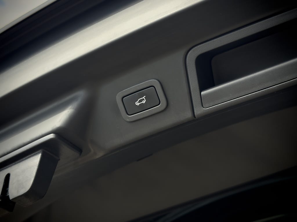 Land Rover Range Rover Velar — foto 48