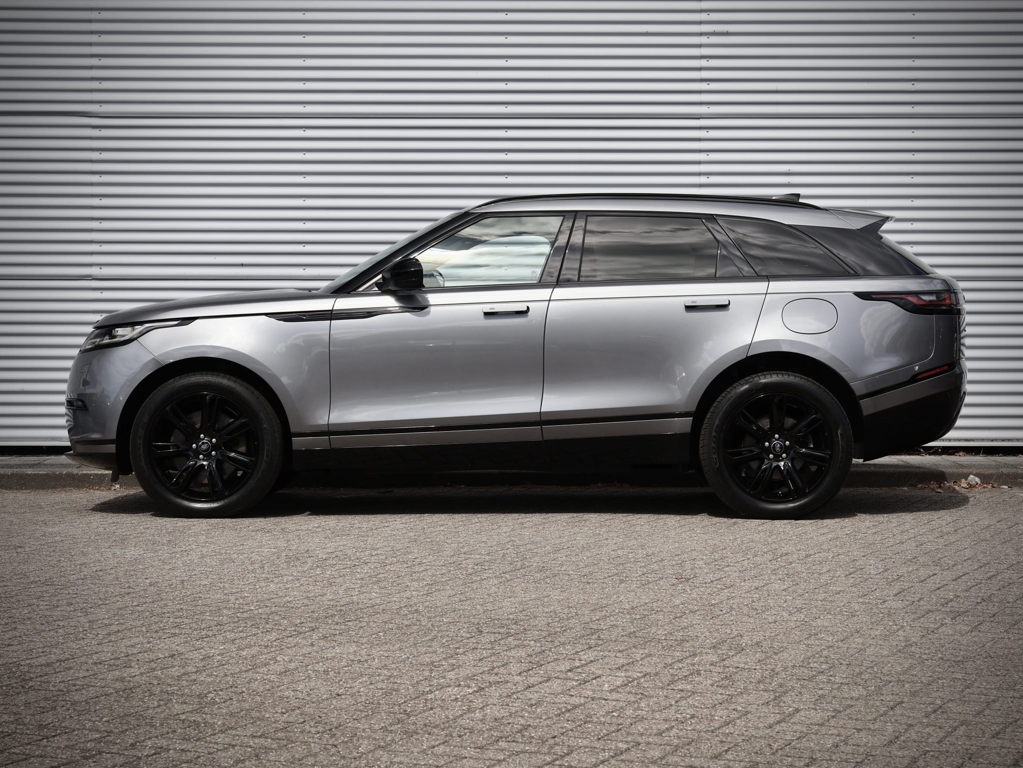 Land Rover Range Rover Velar — foto 12