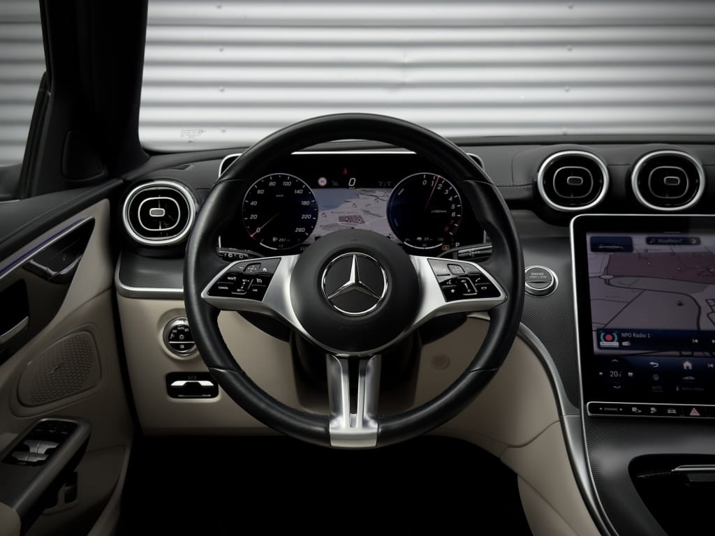 Mercedes-Benz C-Klasse — foto 29