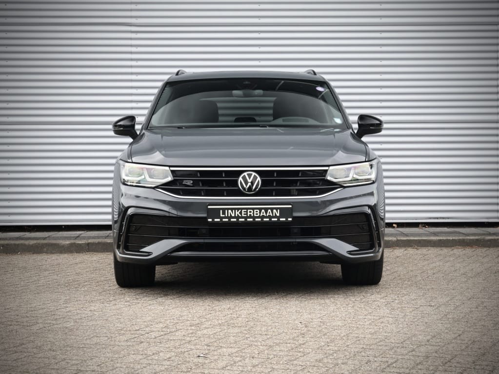 Volkswagen Tiguan — foto 13