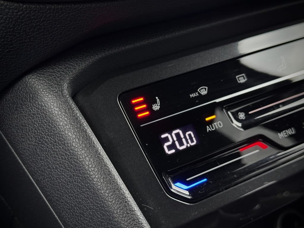 Volkswagen Tiguan — foto 27